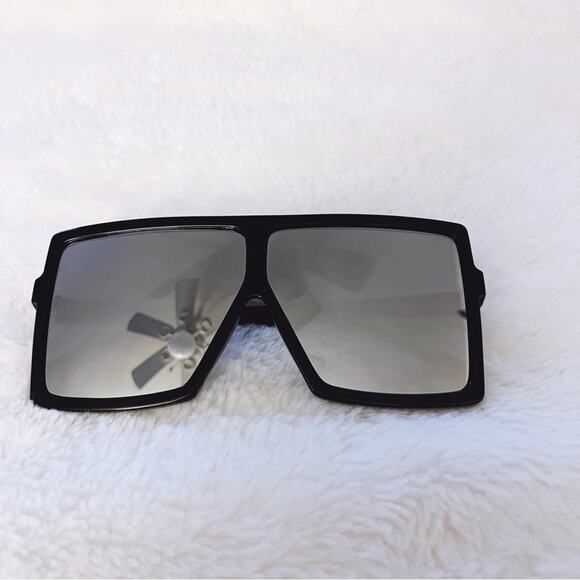 Ivonne Black & Mirrored Oversized Square Sunglasses - Picture 2 of 7